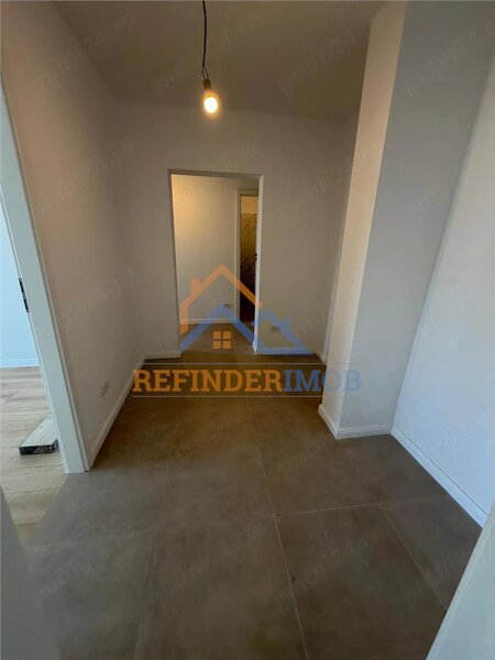 Titan Apartament de vanzare cu 2 camere, zona Titan - Metrou Nicolae Grigorescu