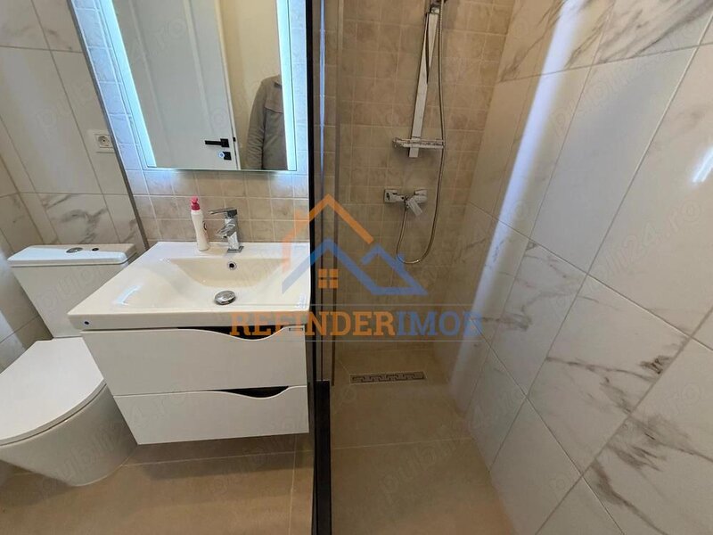 Titan Apartament de vanzare cu 2 camere, zona Titan - Metrou Nicolae Grigorescu